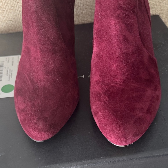 Tahari Burgundy Suede Ankle Boots 8 NIB - Picture 4 of 14